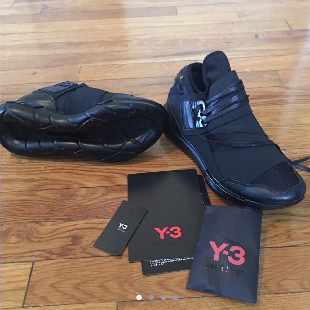 Y-3 black sneaker